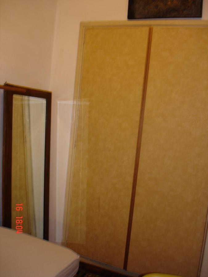 Room For Rent In Rome Trastevere Ngoại thất bức ảnh